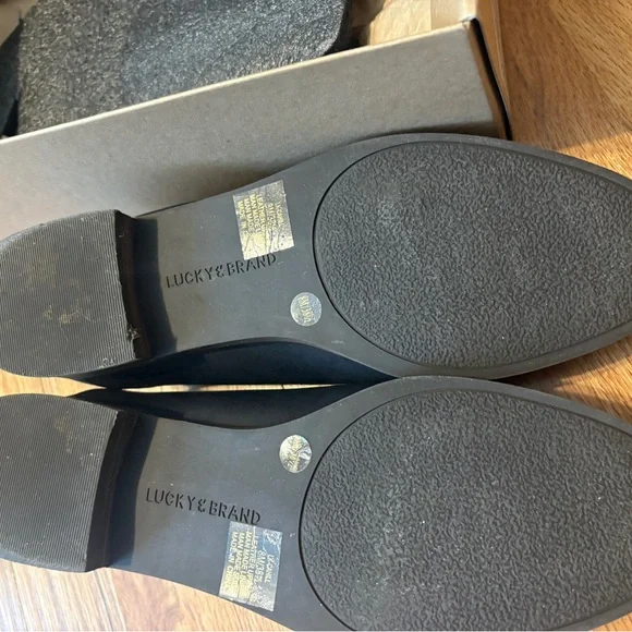 Lucky Brand Cahill Shoes - Picture 3 of 5